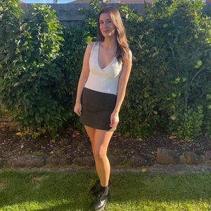 Meet your Posher, Becky